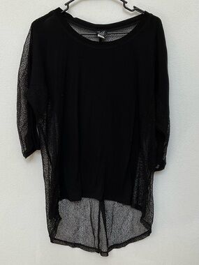 Torrid Black Half Sleeve Hi-Lo Top With Mesh Back And Sleeves Size 2X Goth Alt